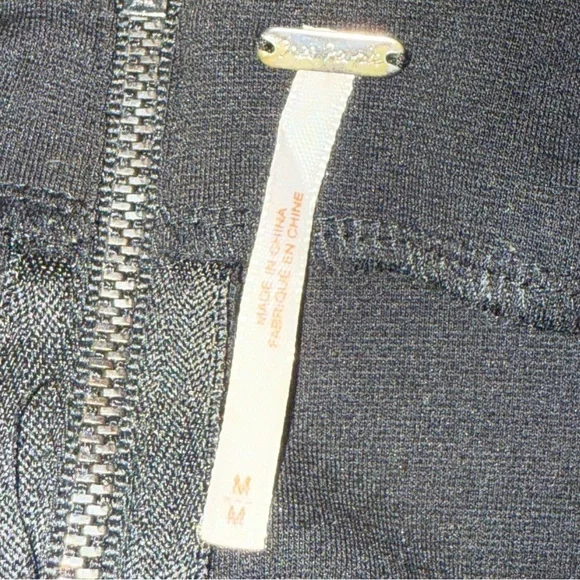 FREE PEOPLE Black Cha Cha Sleeveless Fit & Flare Dress Womens size Medium - Picture 4 of 4